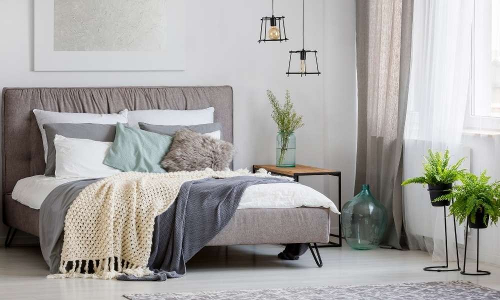 Materials and Glamor for Bedroom Furniture