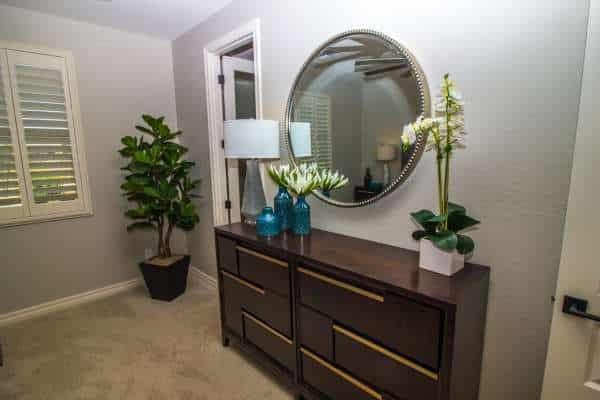 Modern Dresser With Mirrored Accents