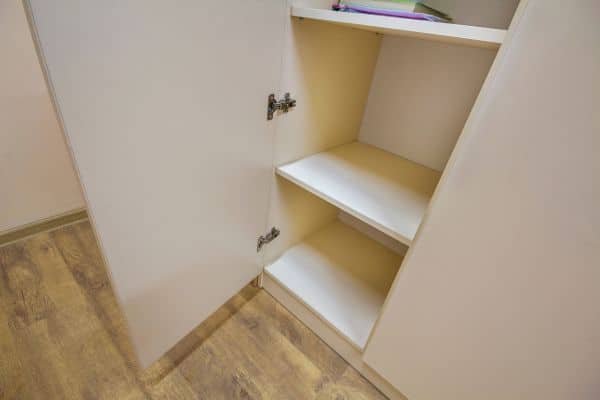 Understanding Cabinet Shelves and Plastic Clips