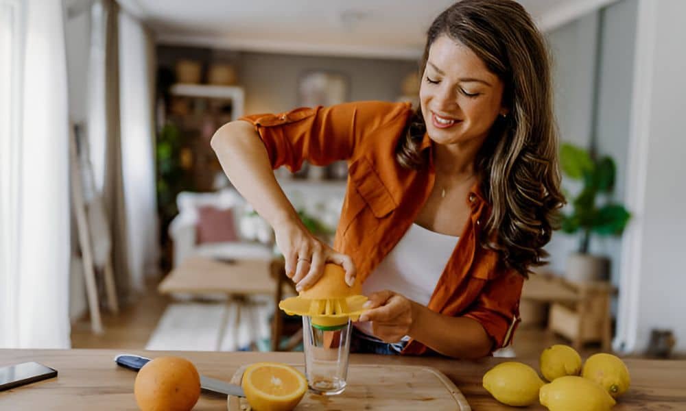 how to make fruit juice without a blender