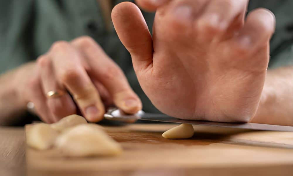How To Make Garlic Paste Without Blender