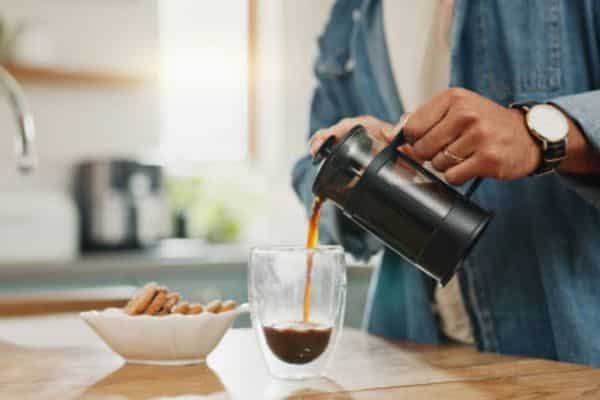 Step-by-Step: How to Use a French Press the Right Way